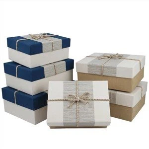 হ্যান্ডেল সহ খাদ্য প্যাকেজিং উপহার বাক্স